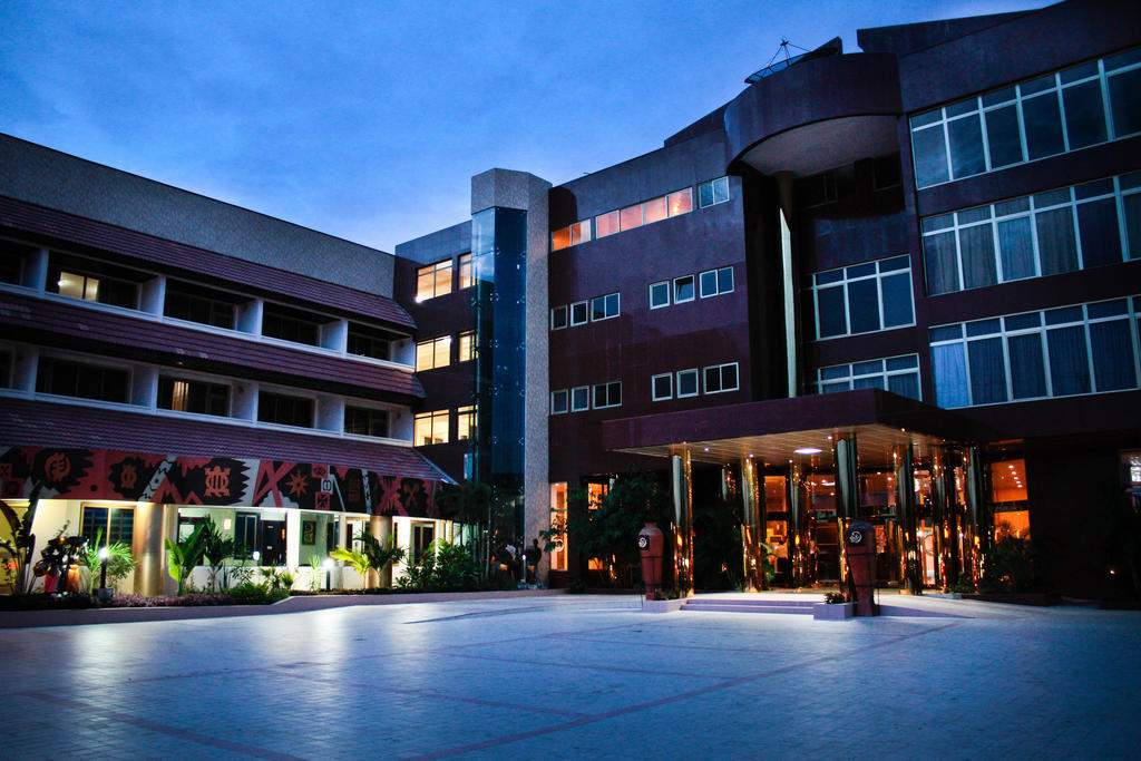Royal Nick Hotel Lashibi Exteriör bild